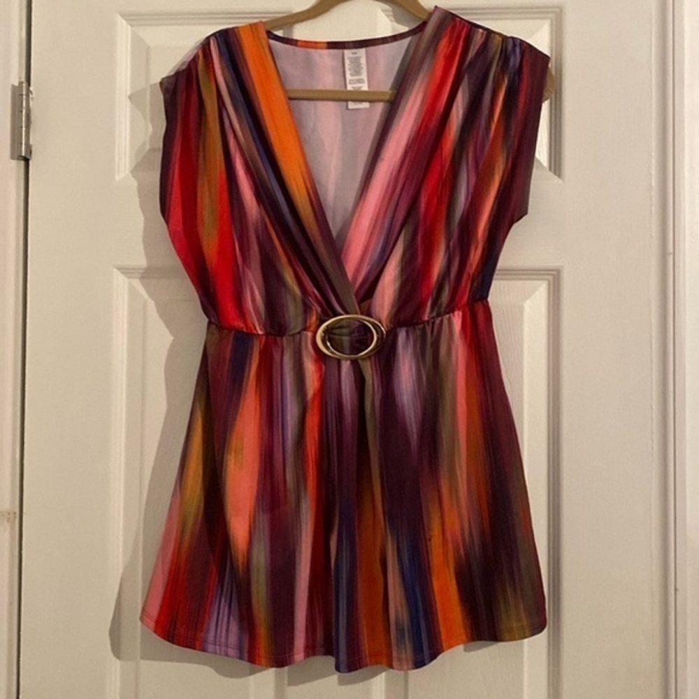 AVON bold V-neck blouse